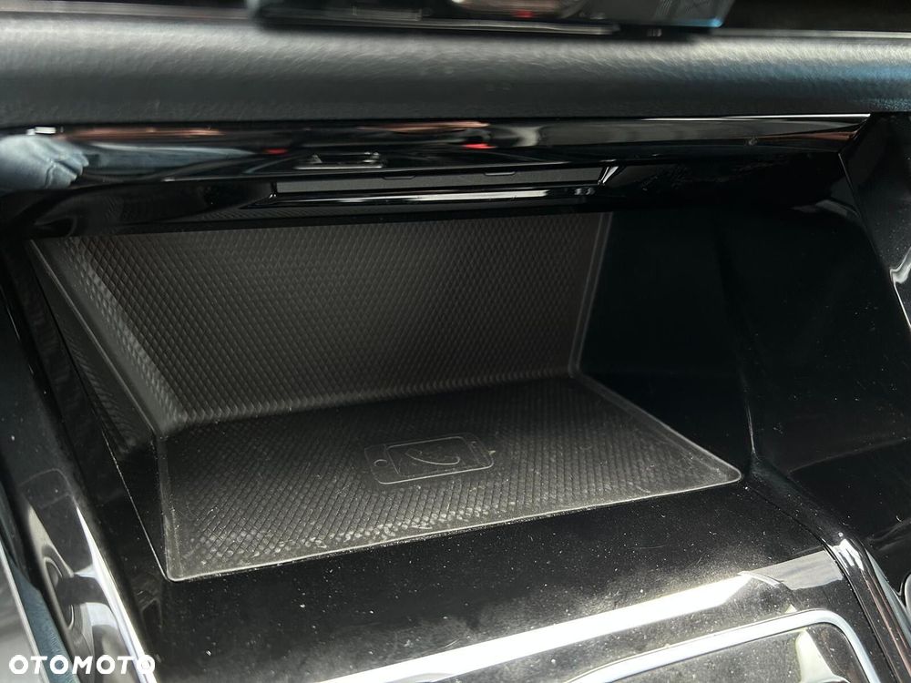 Volkswagen Golf 2.0 TDI R-Line DSG - 24