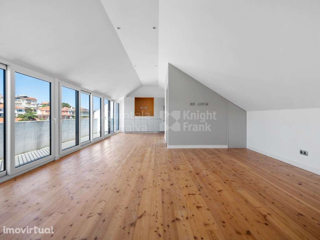 Apartamento T3 com varanda e vista mar no Monte Estoril - Grande imagem: 3/29