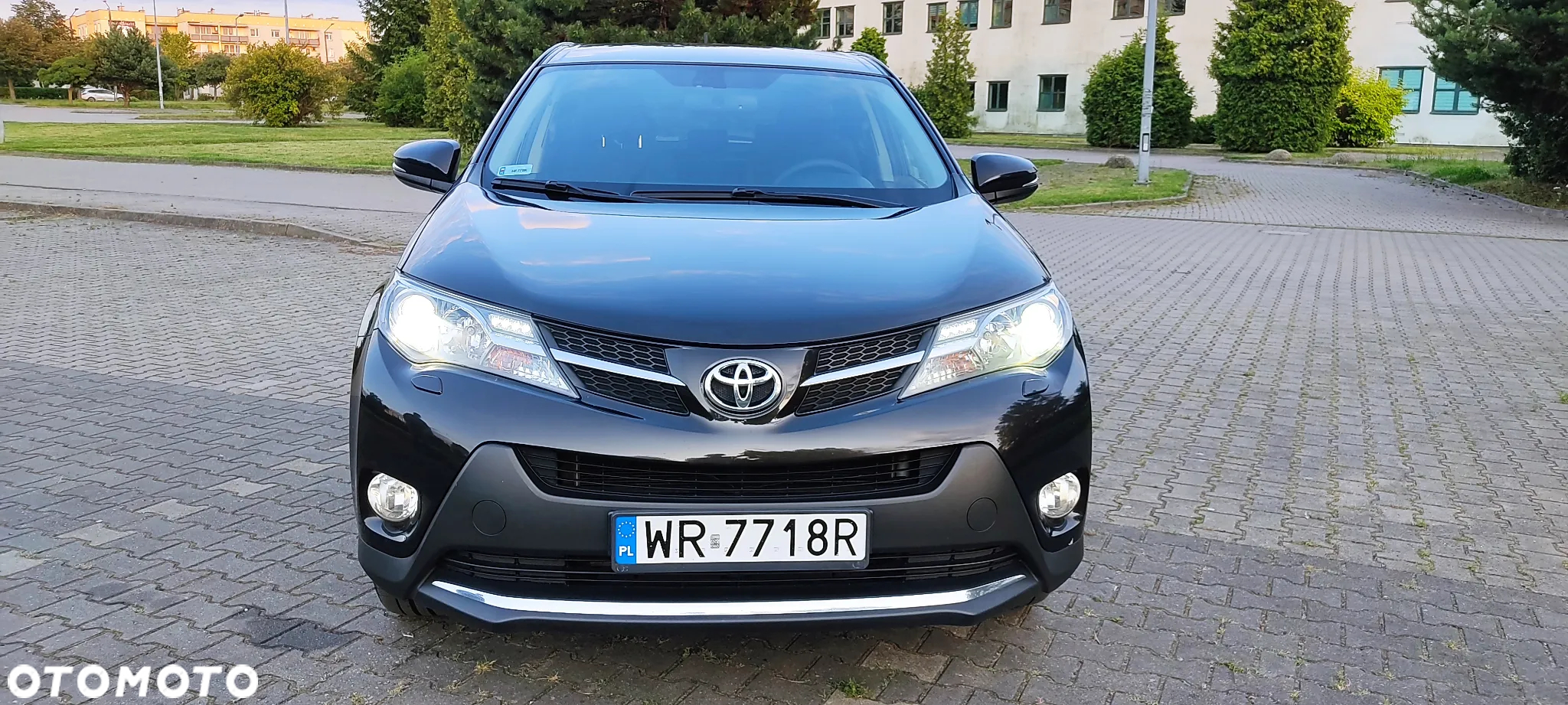 Toyota RAV4 - 6