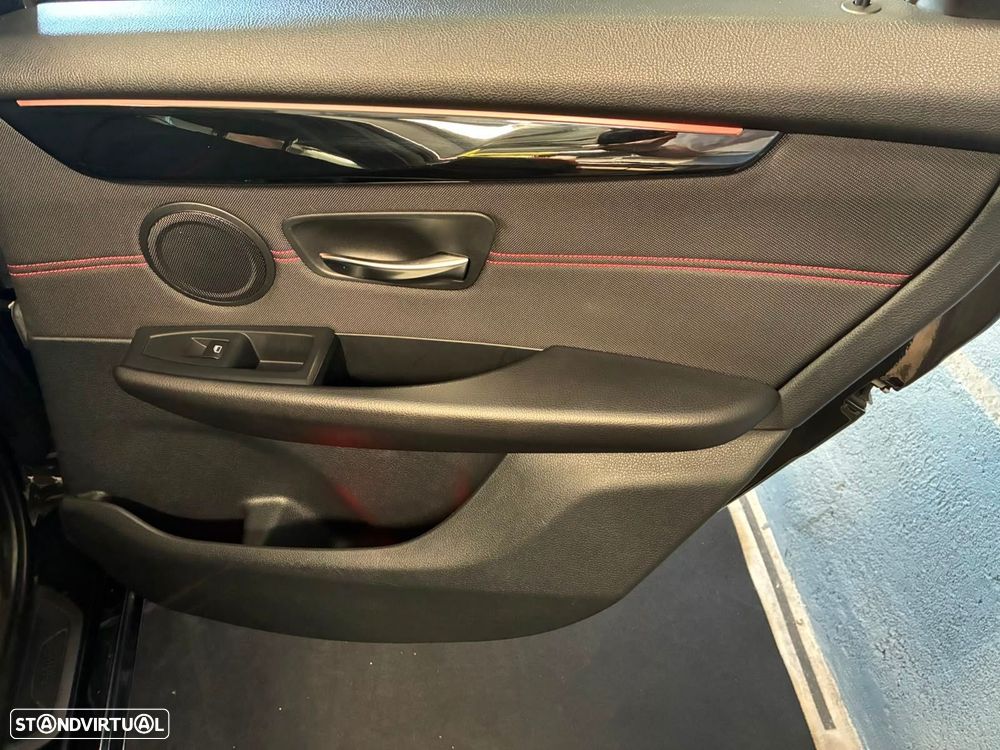 BMW 216 Active Tourer d Advantage - 38
