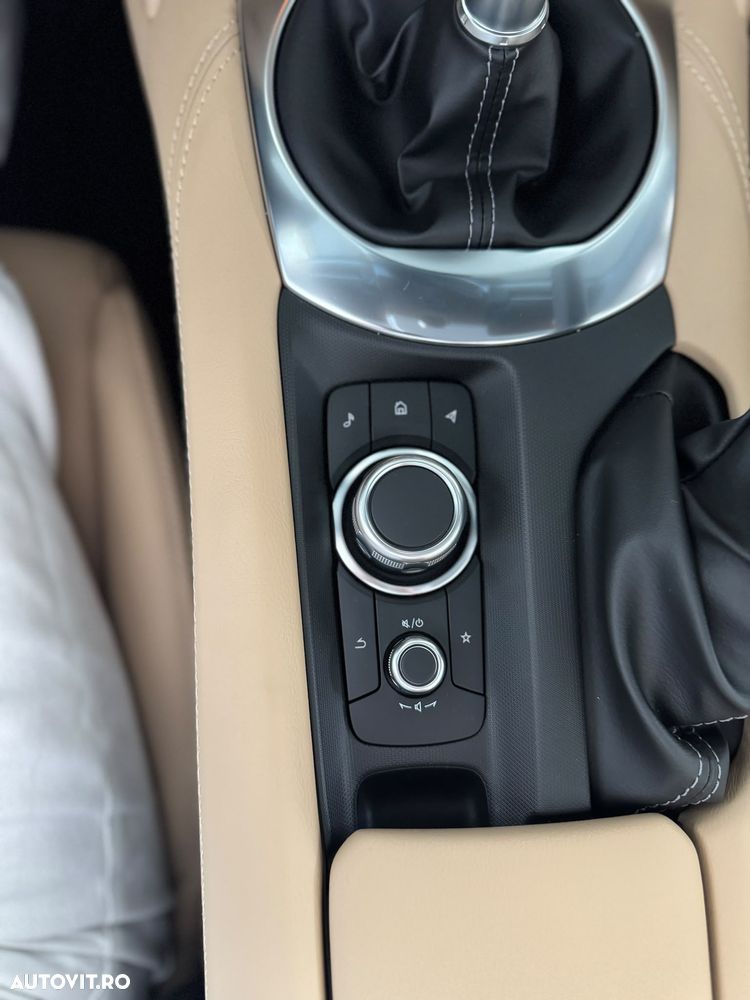 Mazda MX-5 SKYACTIV G132 Kazari - 14