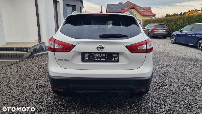 Nissan Qashqai 1.2 DIG-T N-Vision - 11