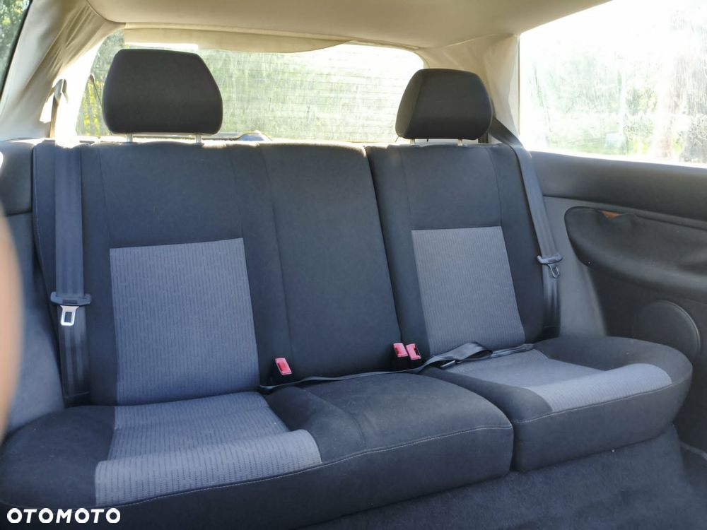 Volkswagen Golf - 8