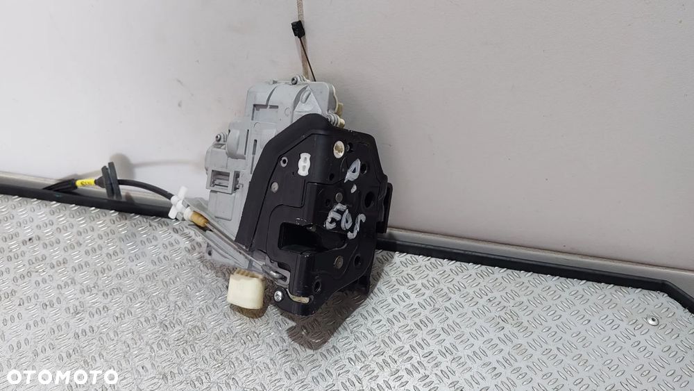 ZAMEK DRZWI PRAWY PRZÓD VW EOS R2012 NR 1P1837016