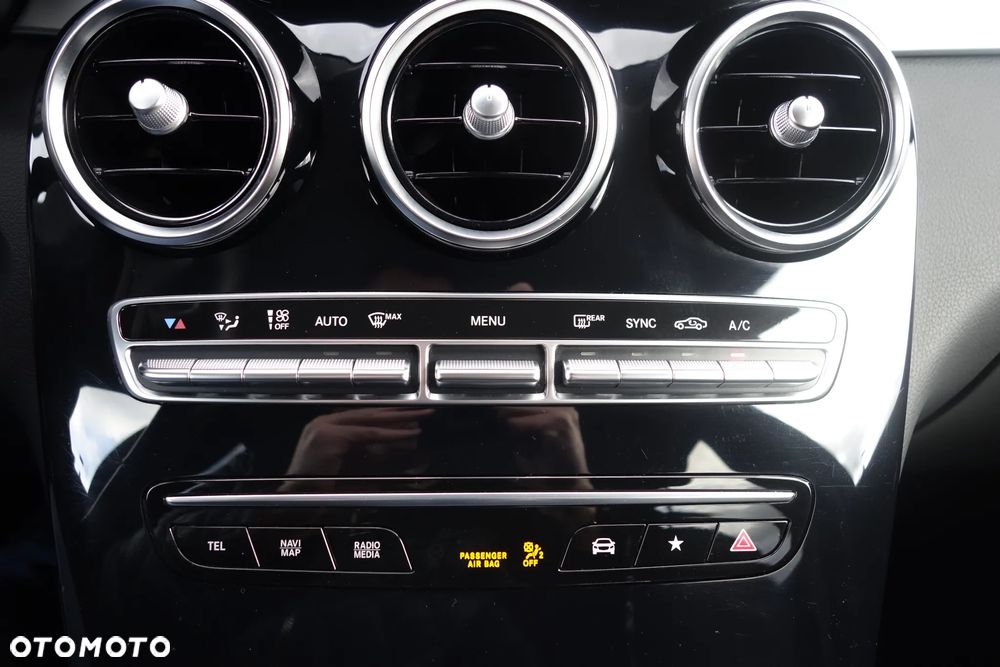 Mercedes-Benz GLC 220 d 4-Matic - 24