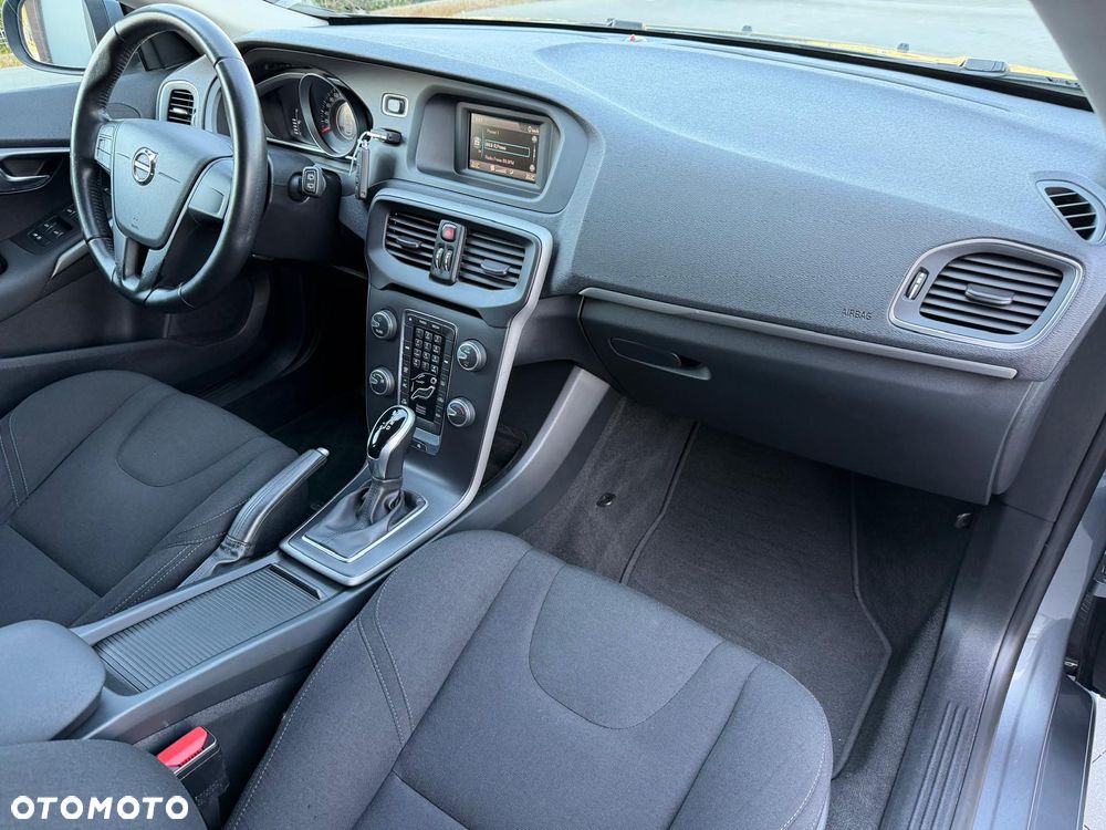 Volvo V40 D3 Geartronic - 14