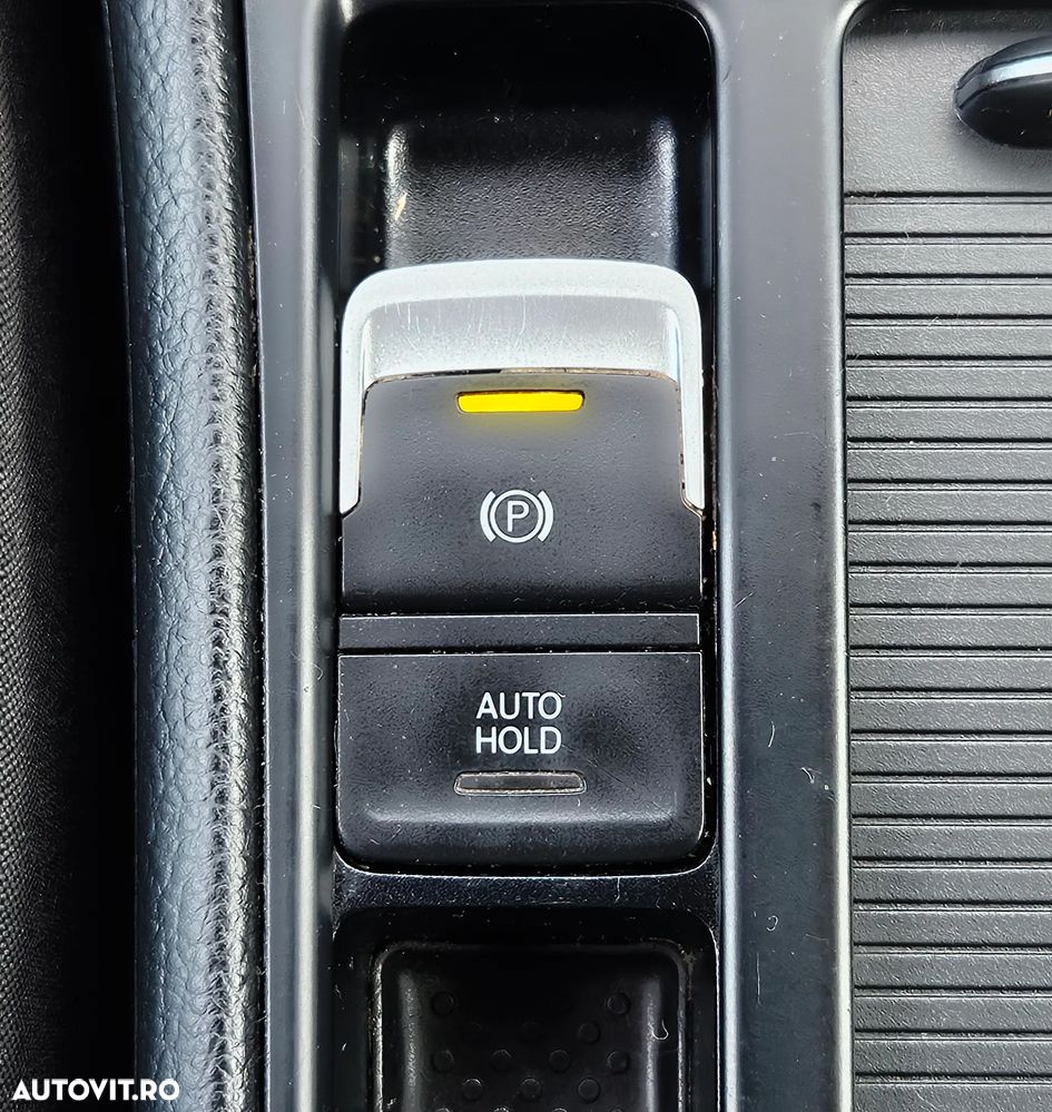 Volkswagen Golf - 21