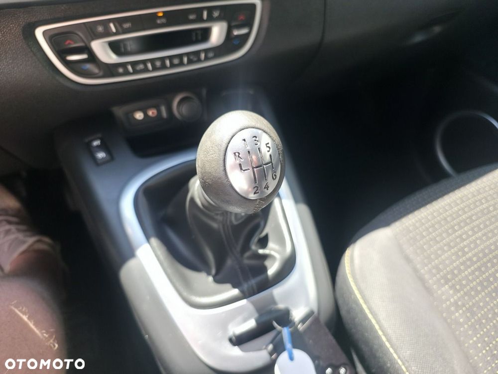 Renault Scenic - 19