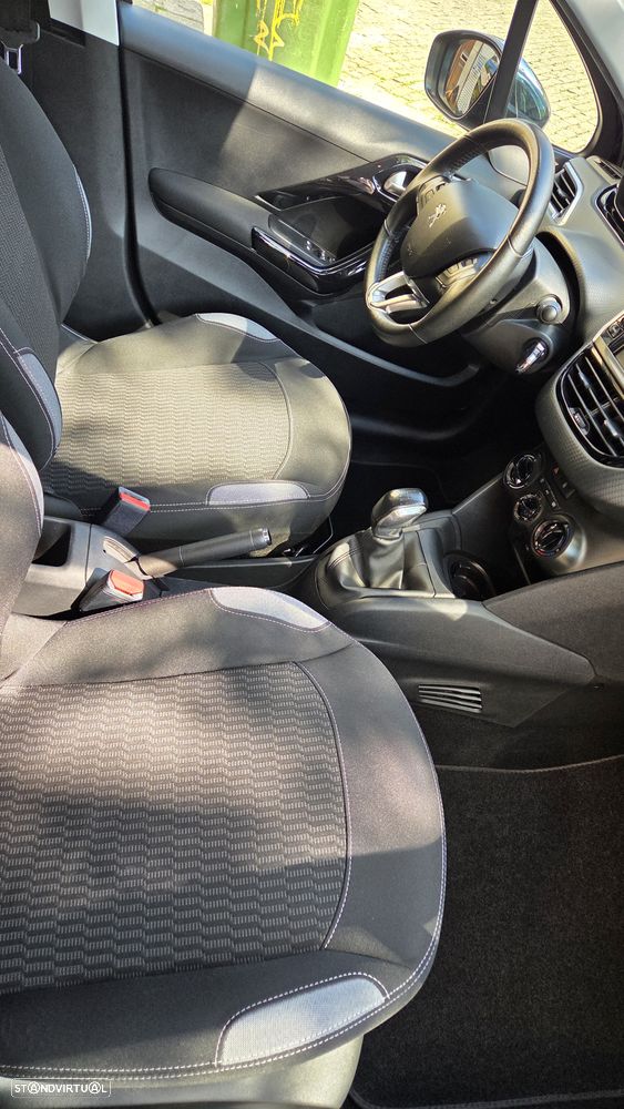 Peugeot 208 1.2 PureTech Style - 13