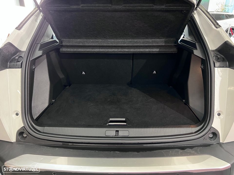 Peugeot 2008 1.2 PureTech GT EAT8 - 4