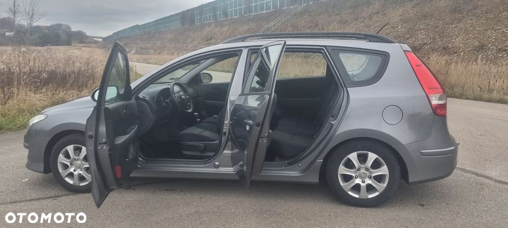 Hyundai i30 1.4 Blue Comfort - 14