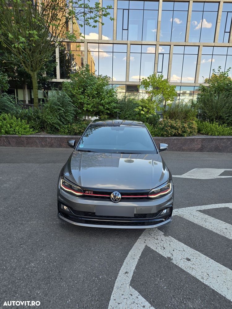 Volkswagen Polo - 2