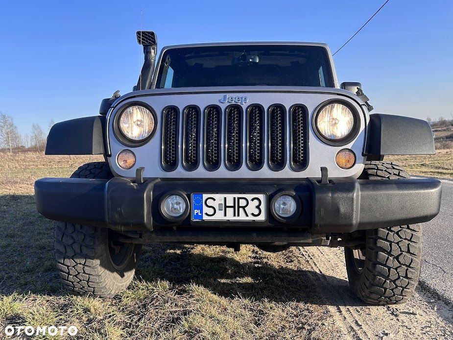 Jeep Wrangler - 38