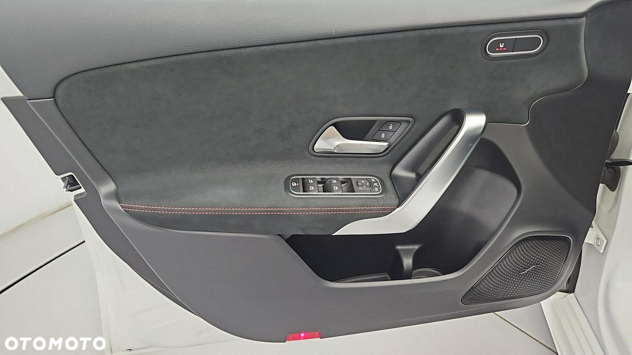 Mercedes-Benz Klasa A 200 AMG Line 7G-DCT - 10