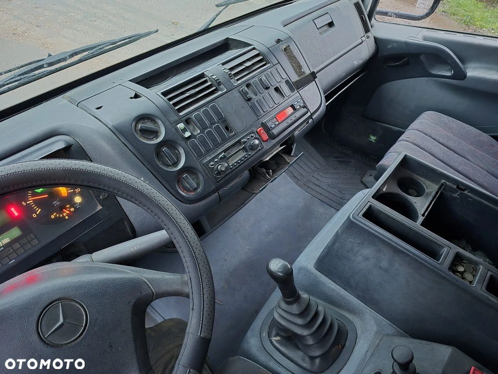 Mercedes-Benz 1218 ATEGO - 8