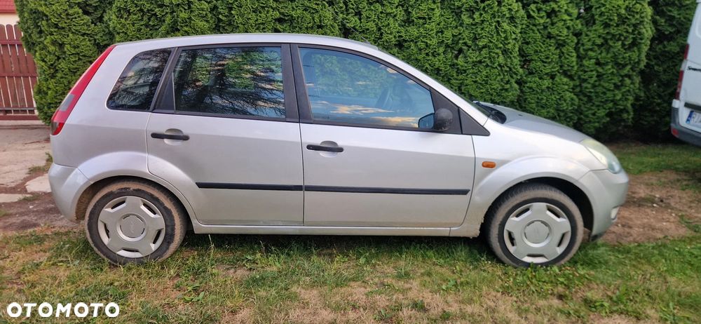 Ford Fiesta 1.4 Ambiente - 4