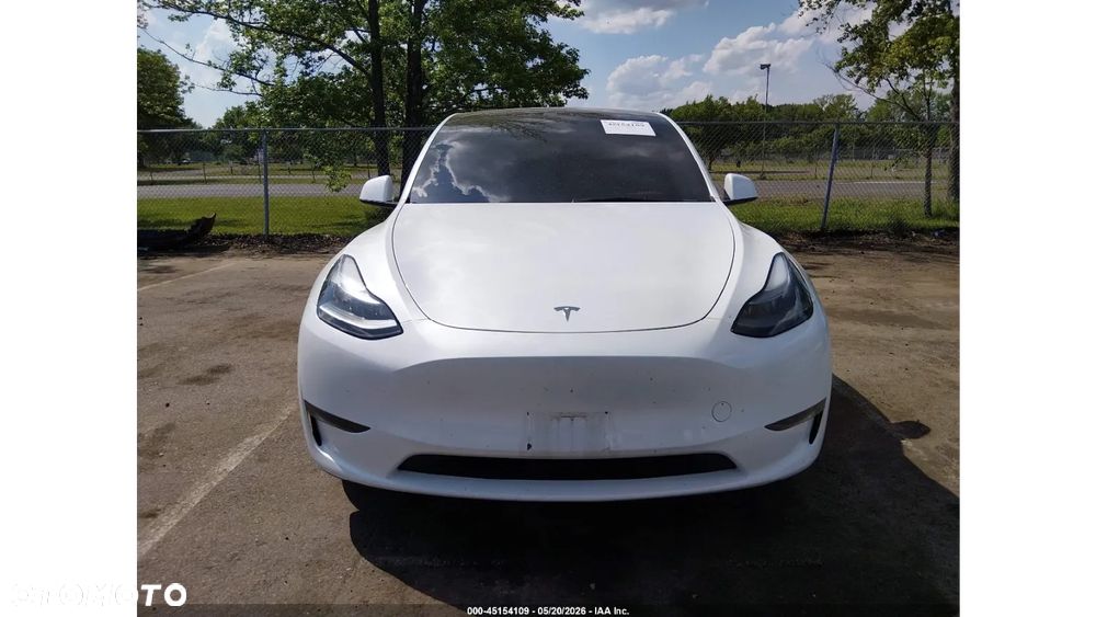 Tesla Model Y Long Range Dual Motor AWD - 3