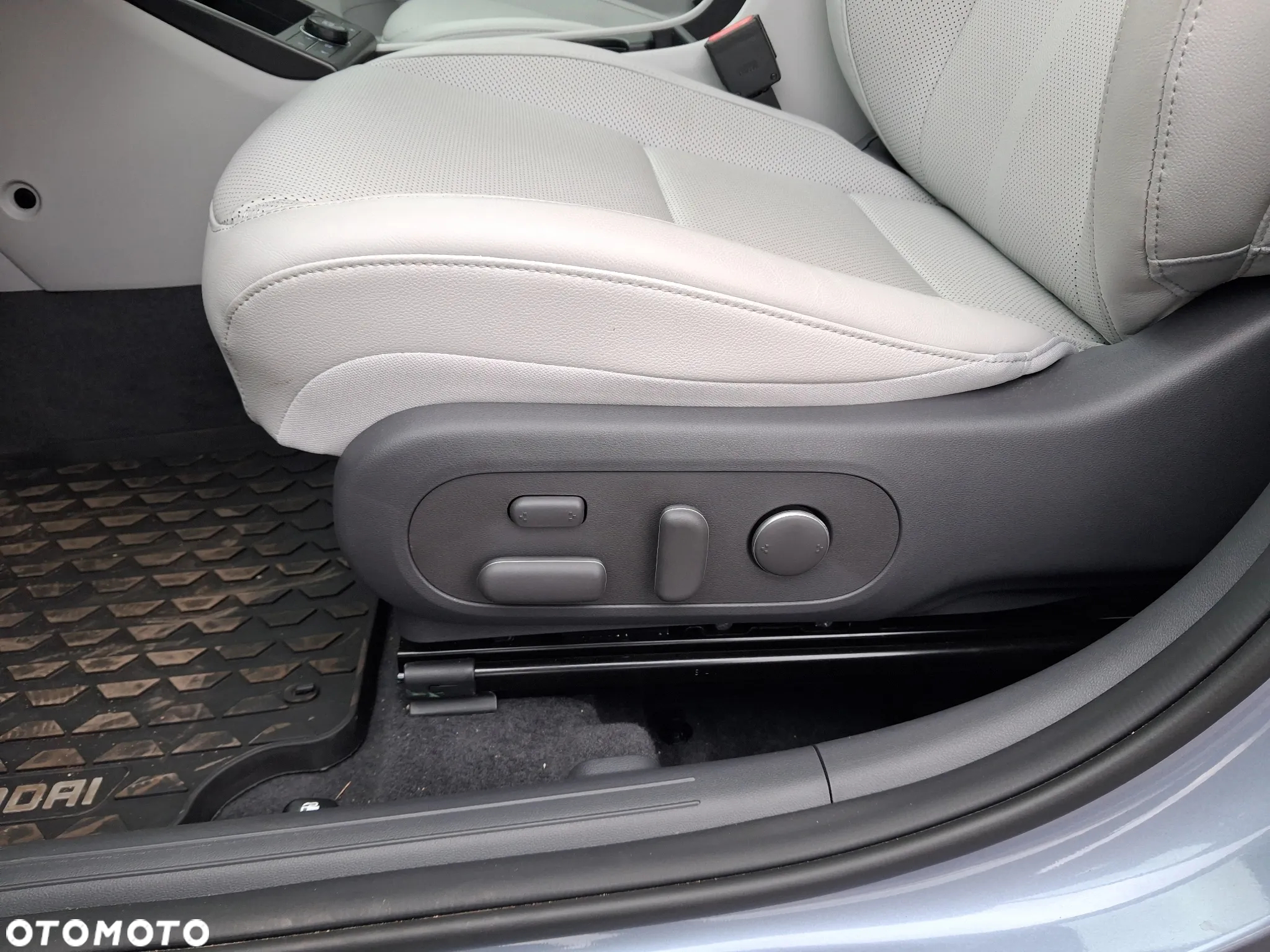Hyundai Kona 1.6 GDI Hybrid Platinum DCT - 11