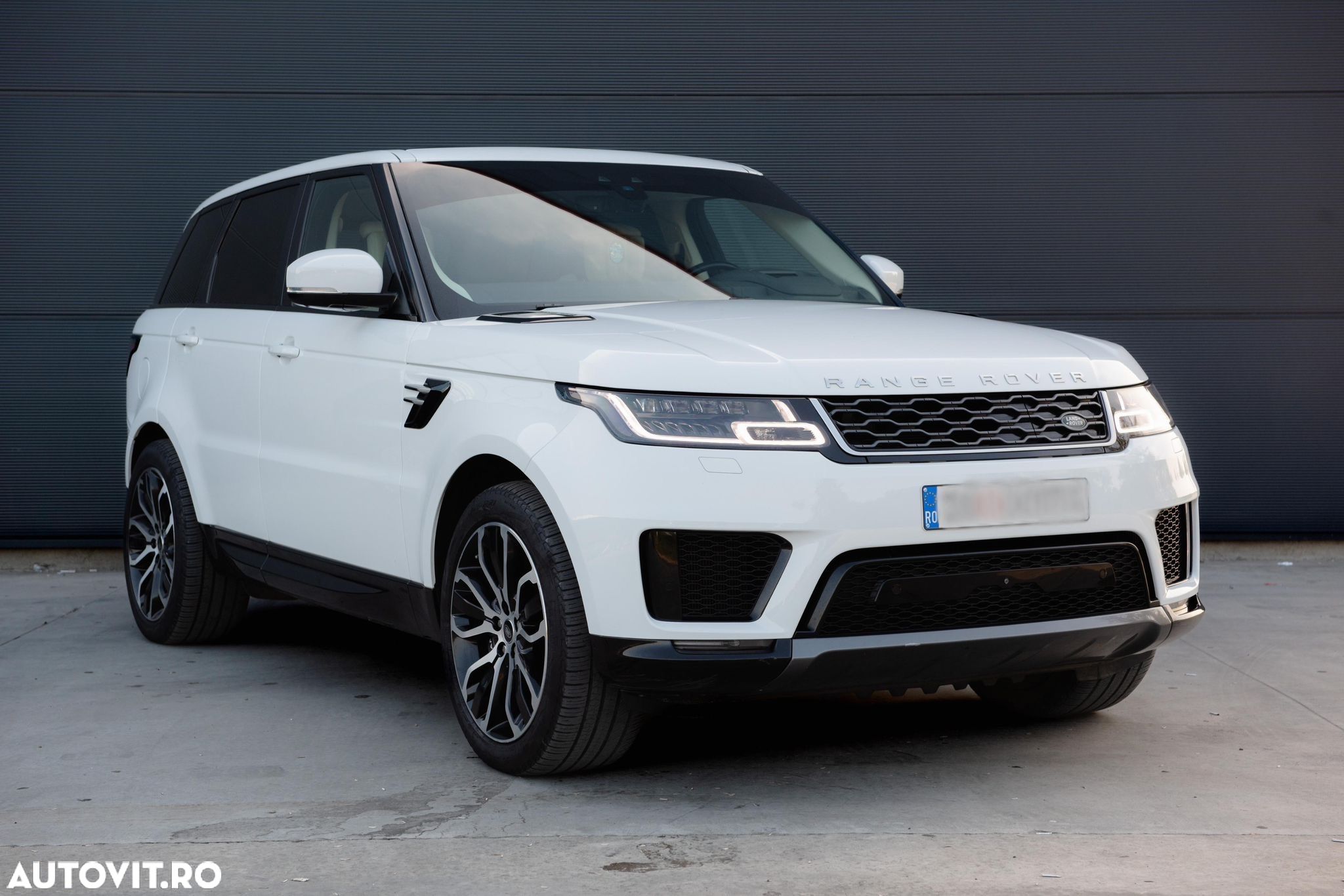 Land Rover Range Rover - 1