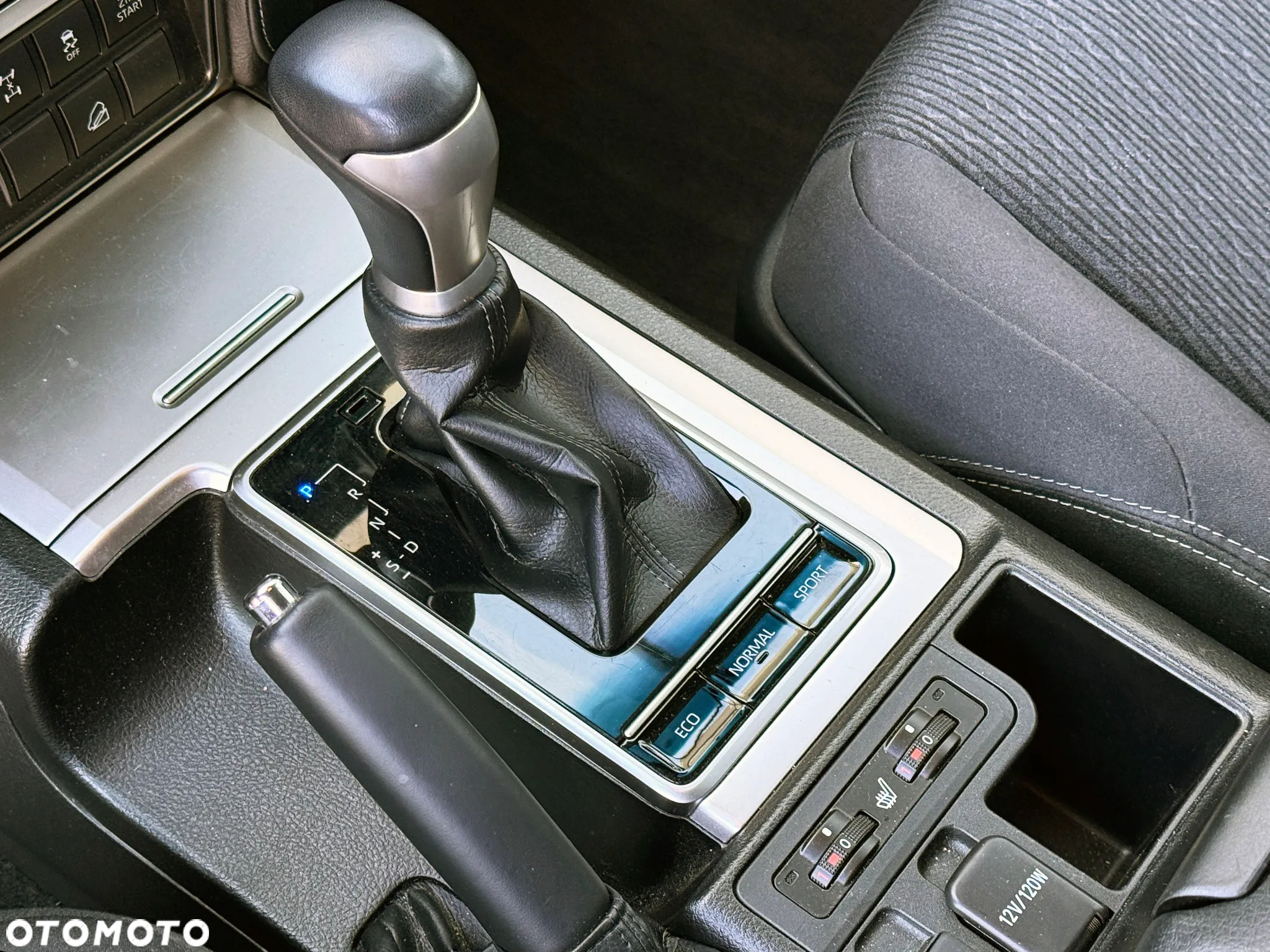 Toyota Land Cruiser LC 2.8 D-4D Prestige - 19