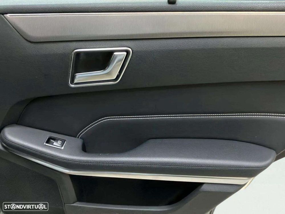 Mercedes-Benz E 300 Bluetec Hybrid Avantgarde - 23