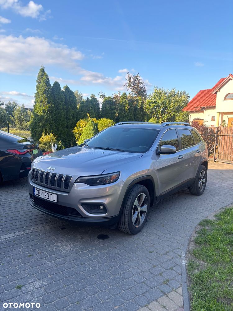 Jeep Cherokee - 1