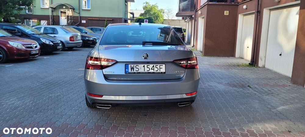 Skoda Superb 2.0 TSI 4x4 L&K DSG - 8