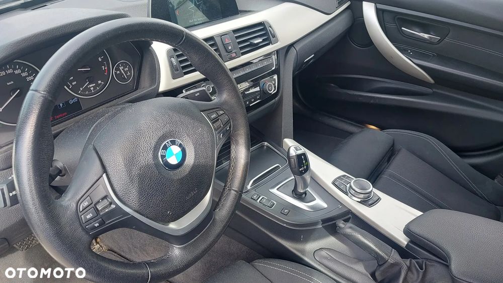 BMW Seria 3 318i Advantage - 14