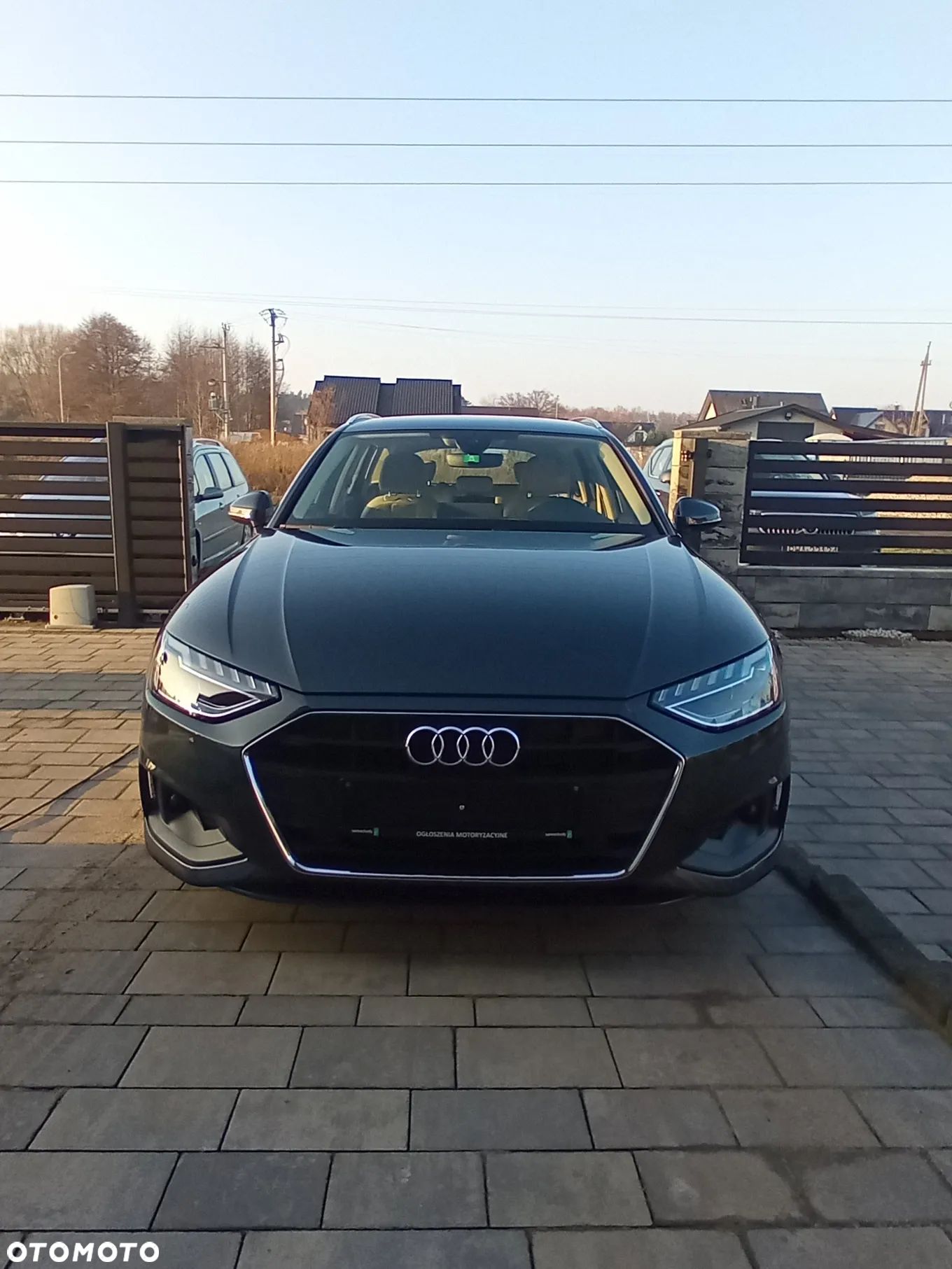 Audi A4 Avant 30 TDI S tronic - 1
