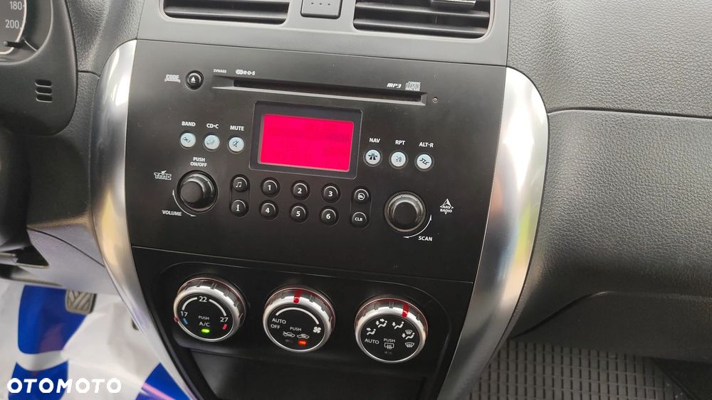 Suzuki SX4 1.6 GS / Premium - 29