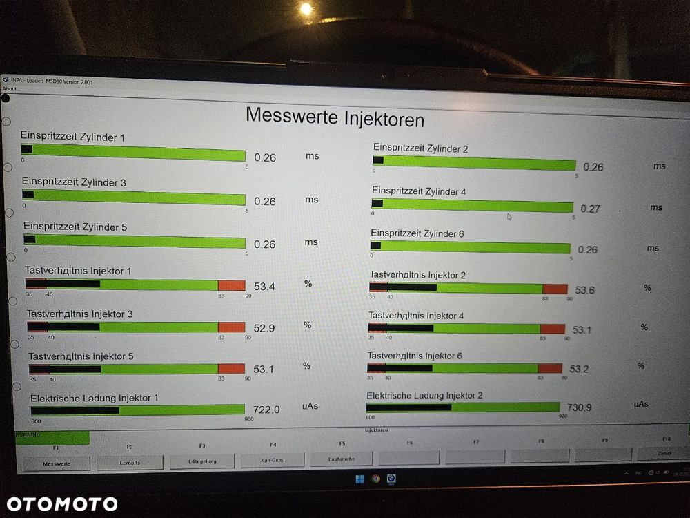 BMW Seria 5 523i - 24