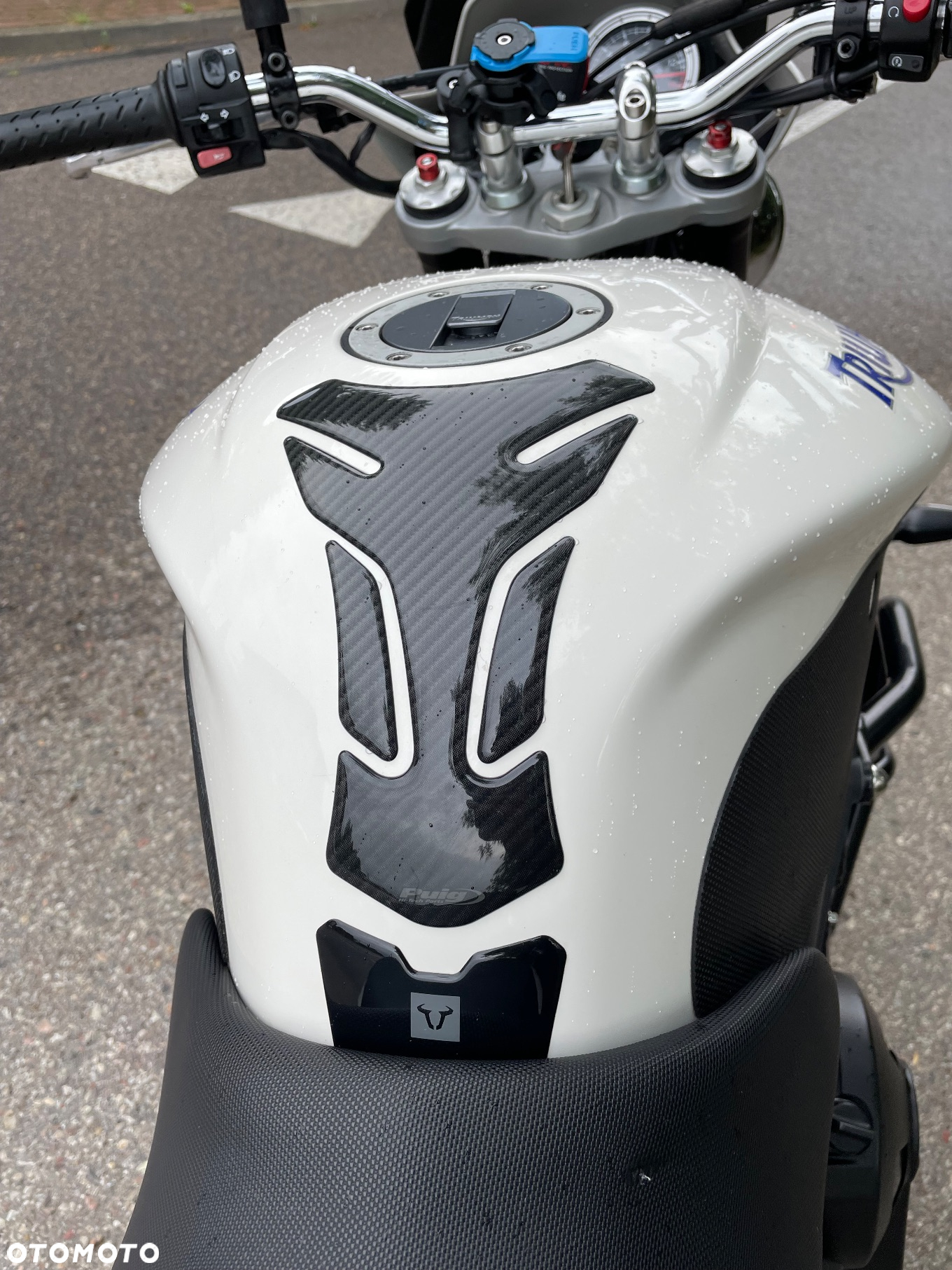 Triumph Street Triple - 16