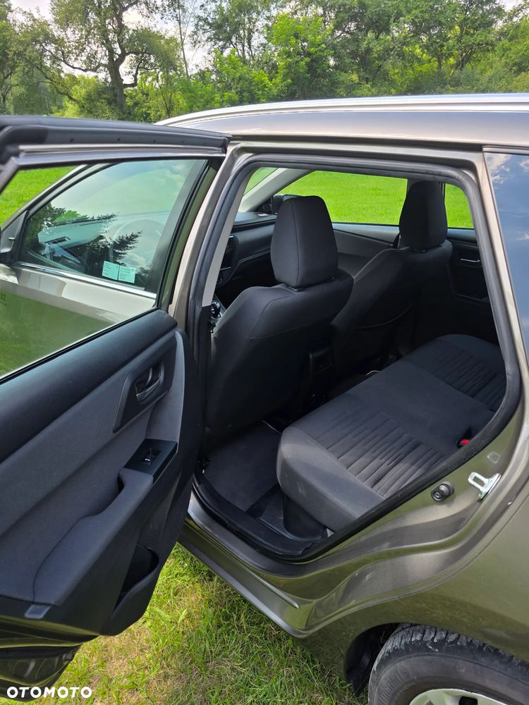 Toyota Auris Hybrid 135 Premium - 6