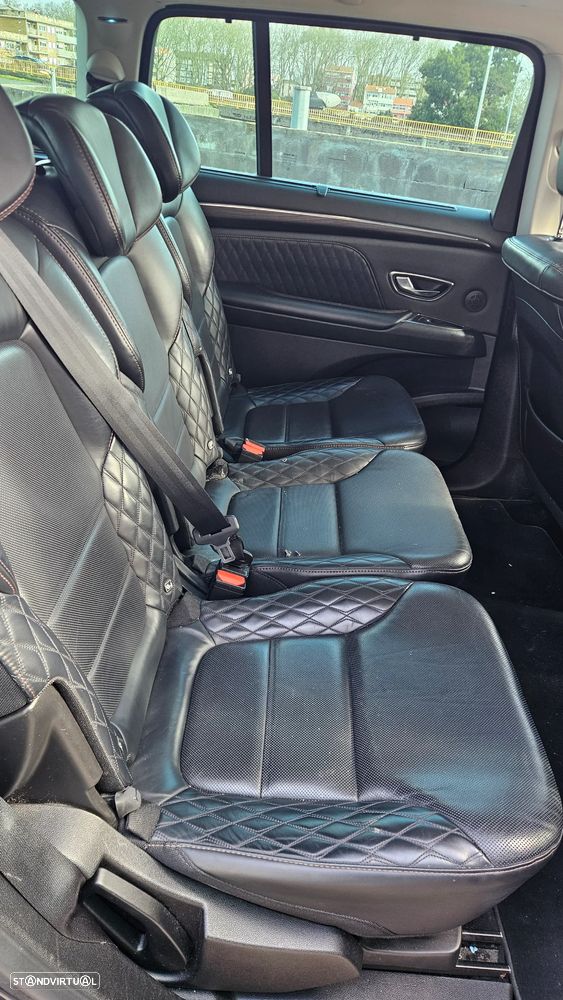 Renault Espace 2.0 dCi Initiale Paris 7L EDC - 11