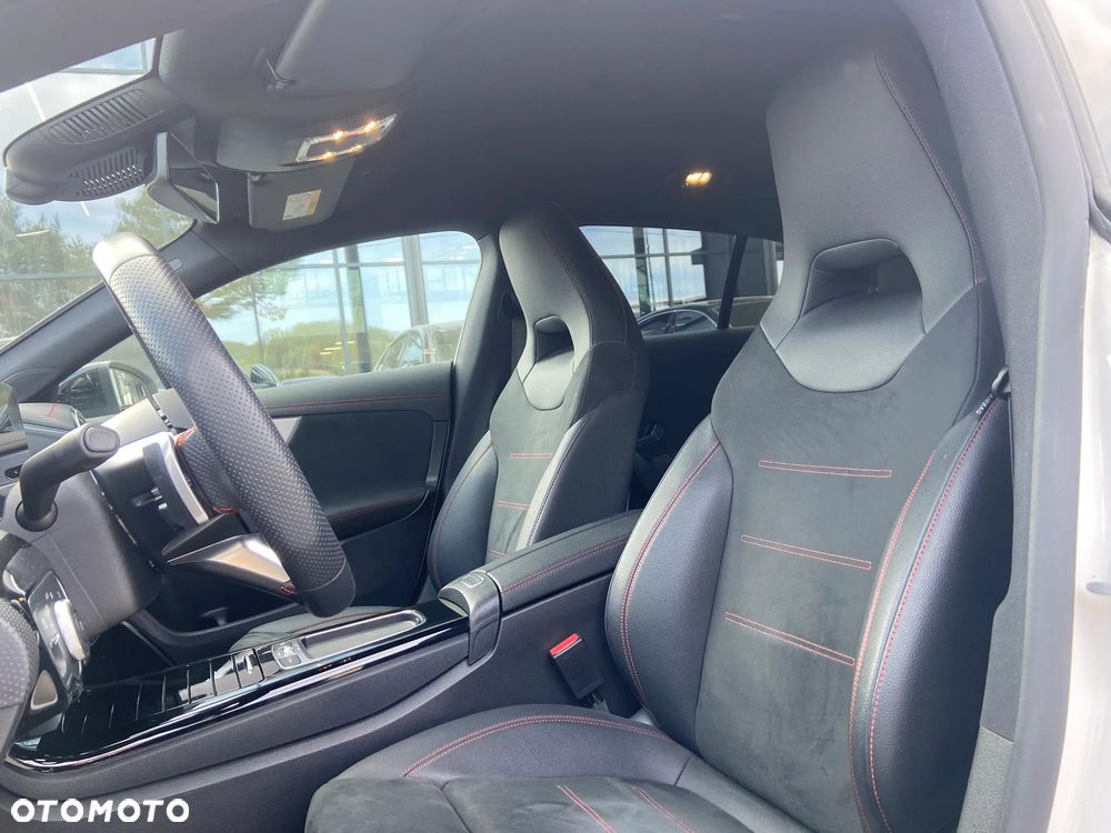 Mercedes-Benz CLA 200 mHEV AMG Line 7G-DCT - 7