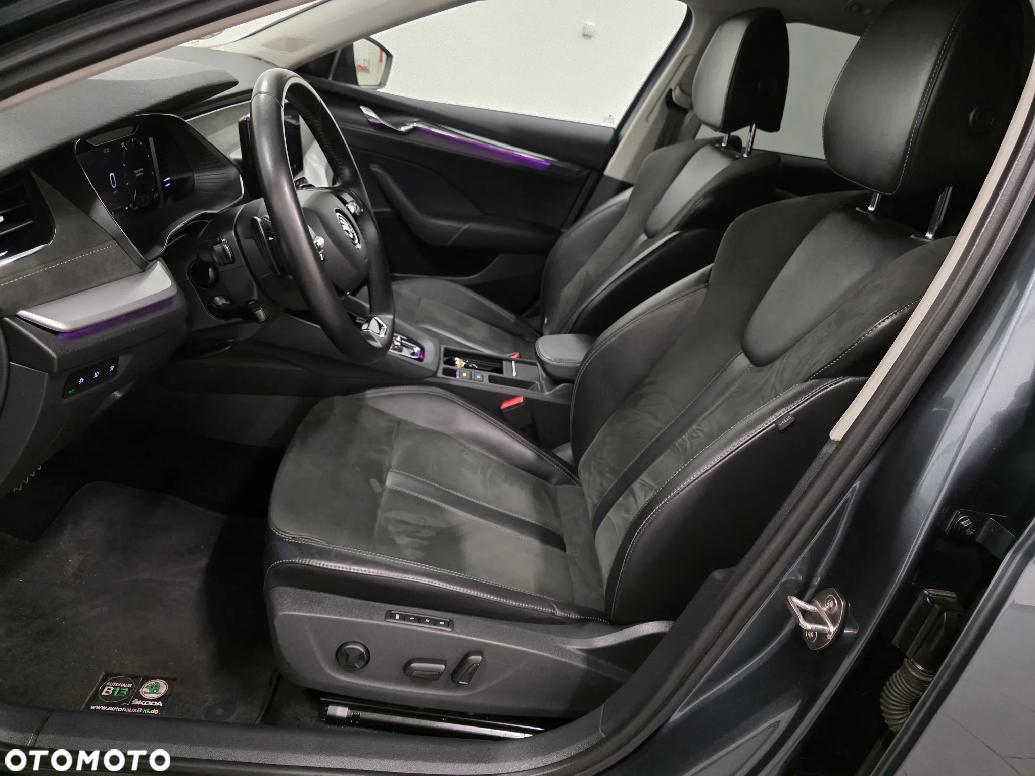 Skoda Octavia Combi 2.0 TDI DSG First Edition - 8