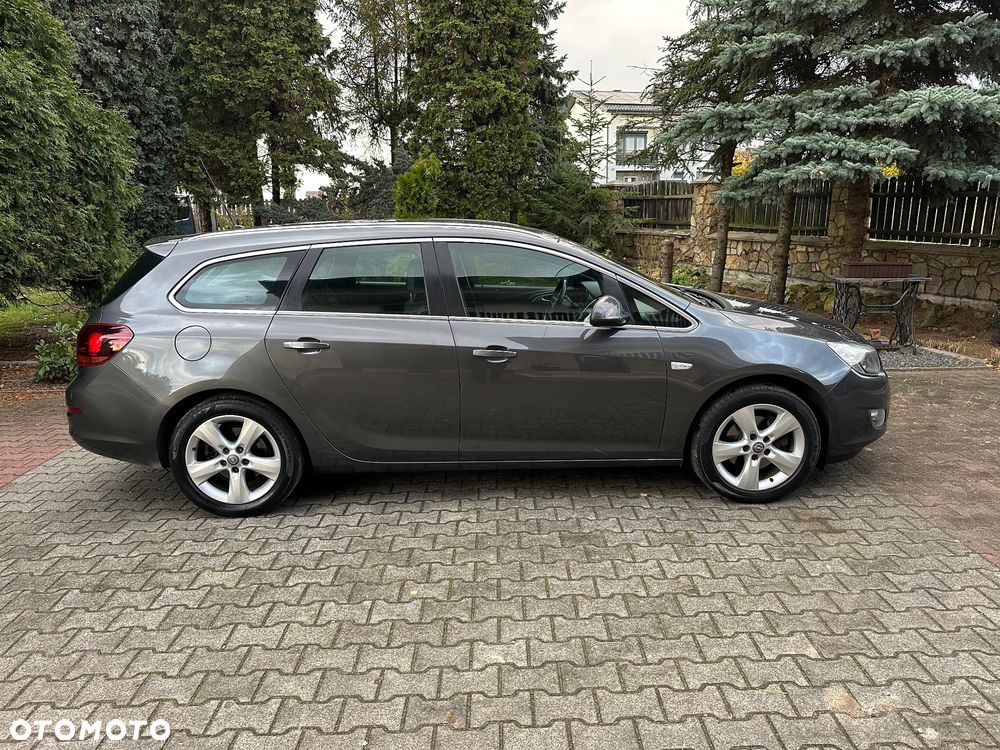 Opel Astra 2.0 CDTI DPF SportsTourer Edition - 3