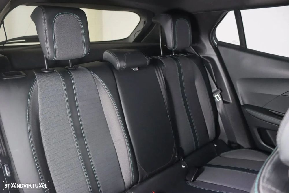 Peugeot e-2008 50 kWh Active Pack - 14