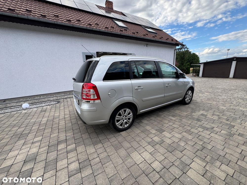 Opel Zafira 1.8 Innovation - 12