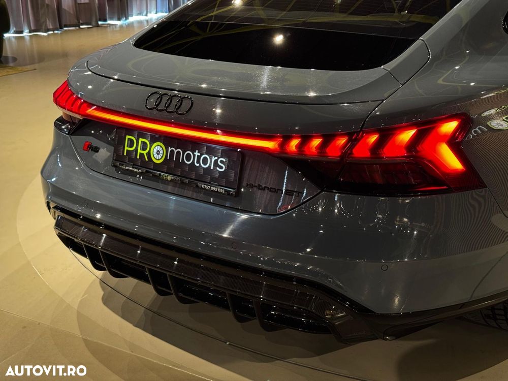 Audi e-tron GT RS quattro - 8