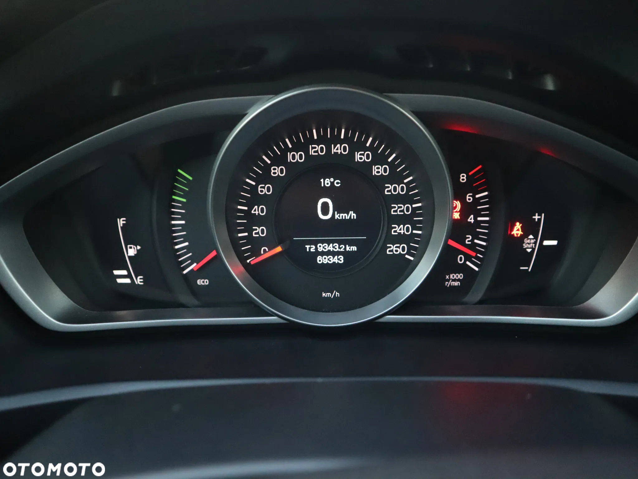 Volvo V40 Cross Country T3 Drive-E Kinetic - 2