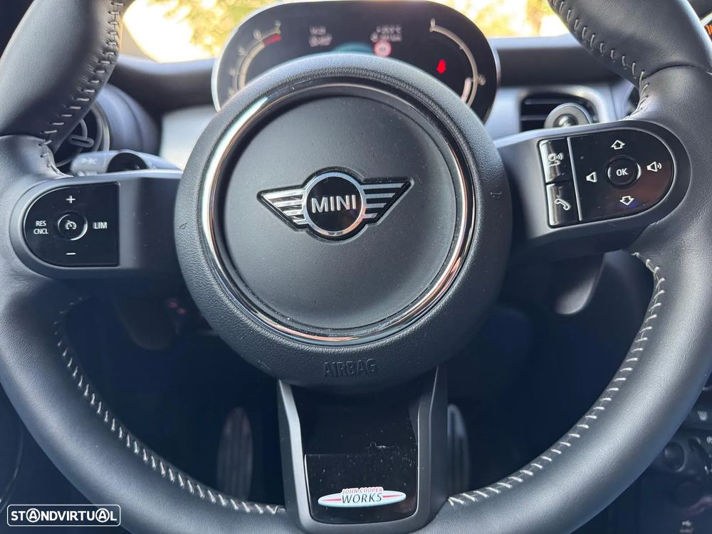 MINI 5 Portas Cooper S Premium JCW Auto - 21