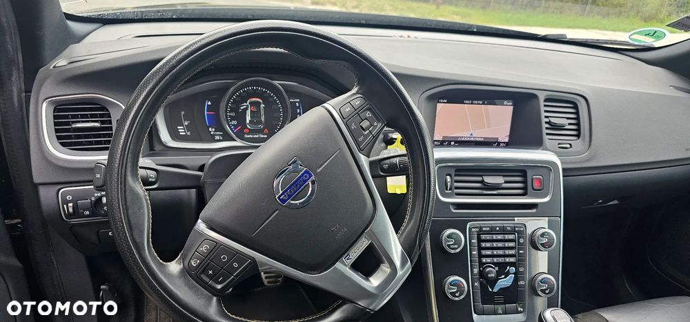 Volvo V60 D4 Drive-E Dynamic Edition (Momentum) - 8