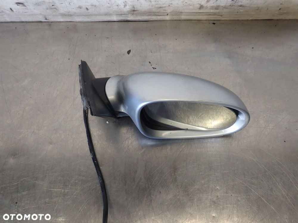 LUSTERKO PRAWE ELEKTRYCZNE SKODA SUPERB 1.9 3B0857934B - 2