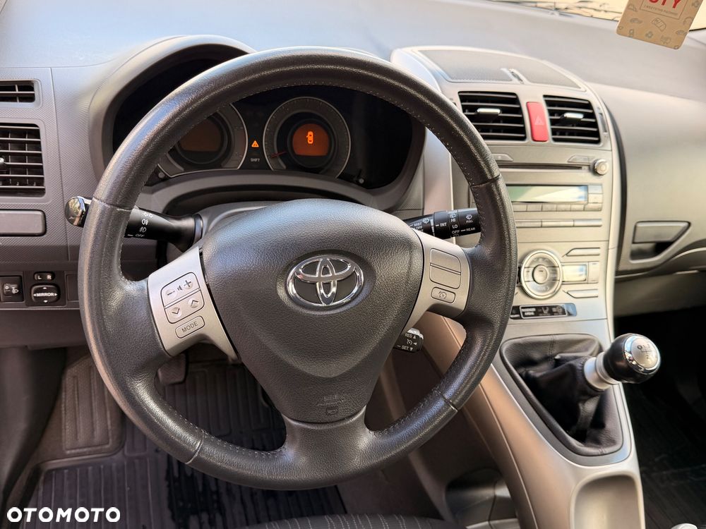 Toyota Auris - 7