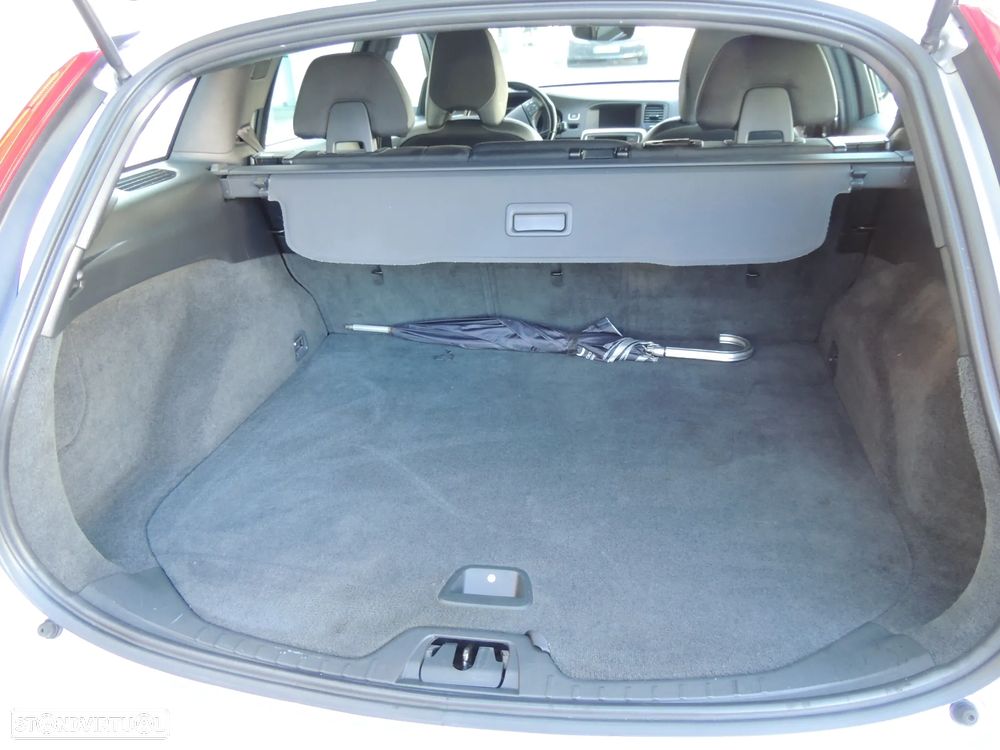 Volvo V60 D3 Geartronic Business Edition - 20