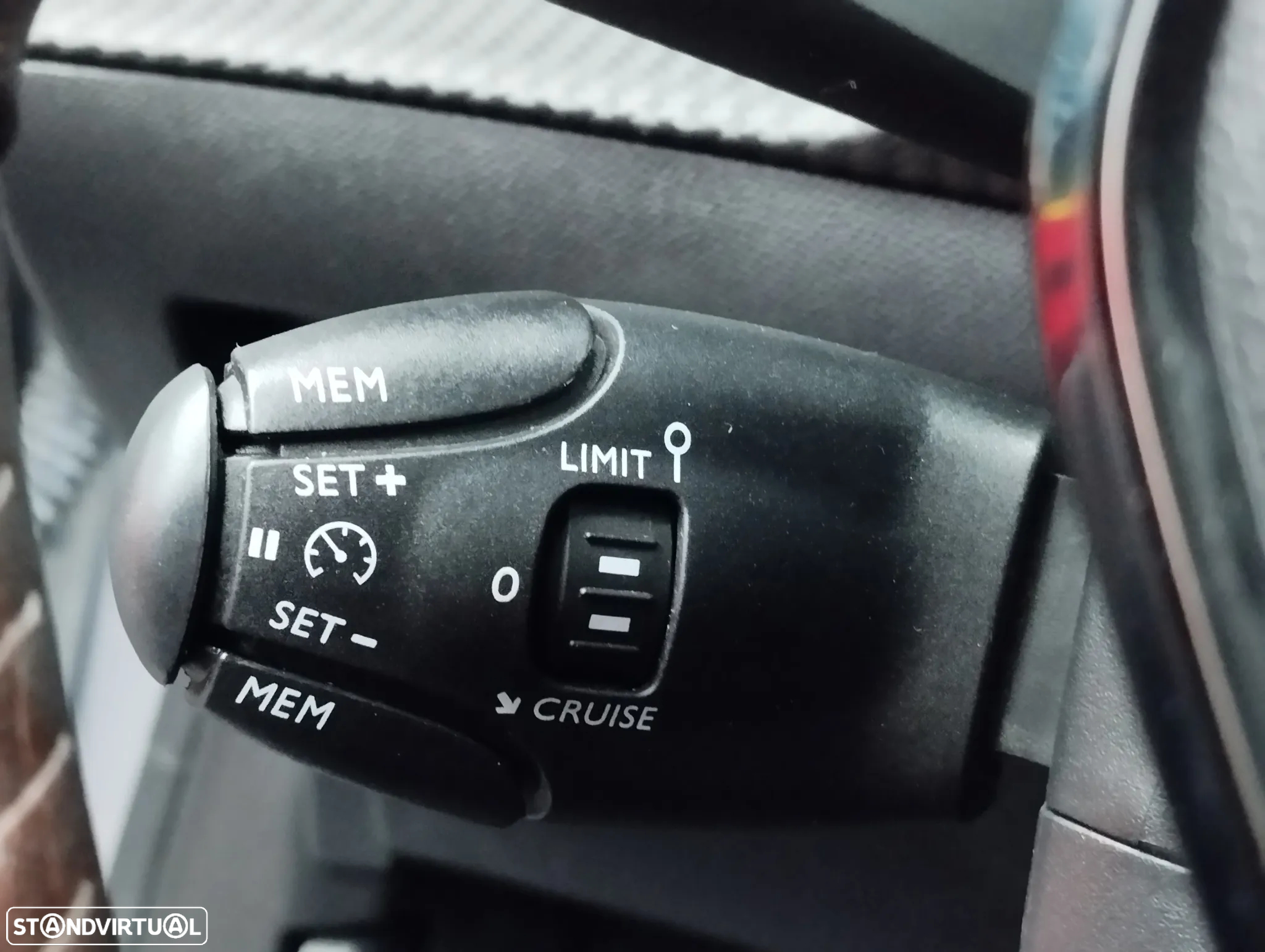 Peugeot 208 1.2 PureTech Active Pack - 22
