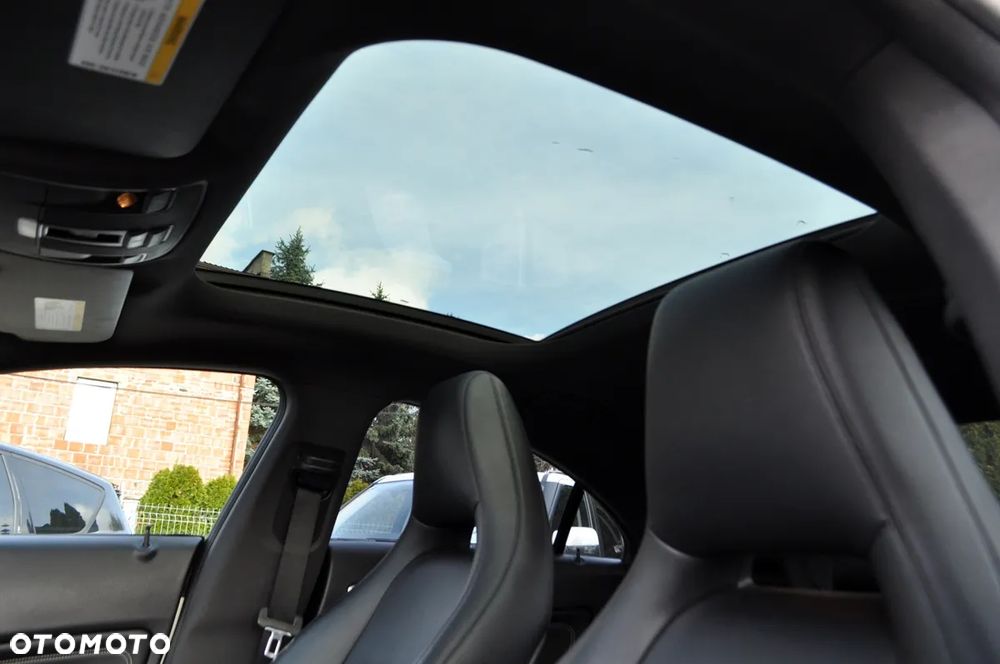 Mercedes-Benz CLA 250 4Matic 7G-DCT AMG Line - 24