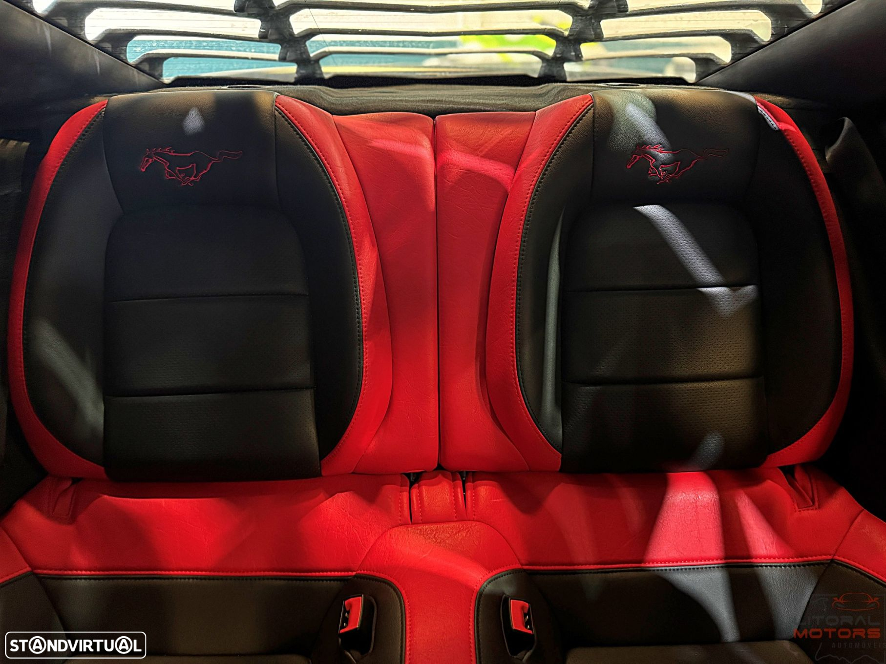 Ford Mustang 2.3i EcoBoost - 29