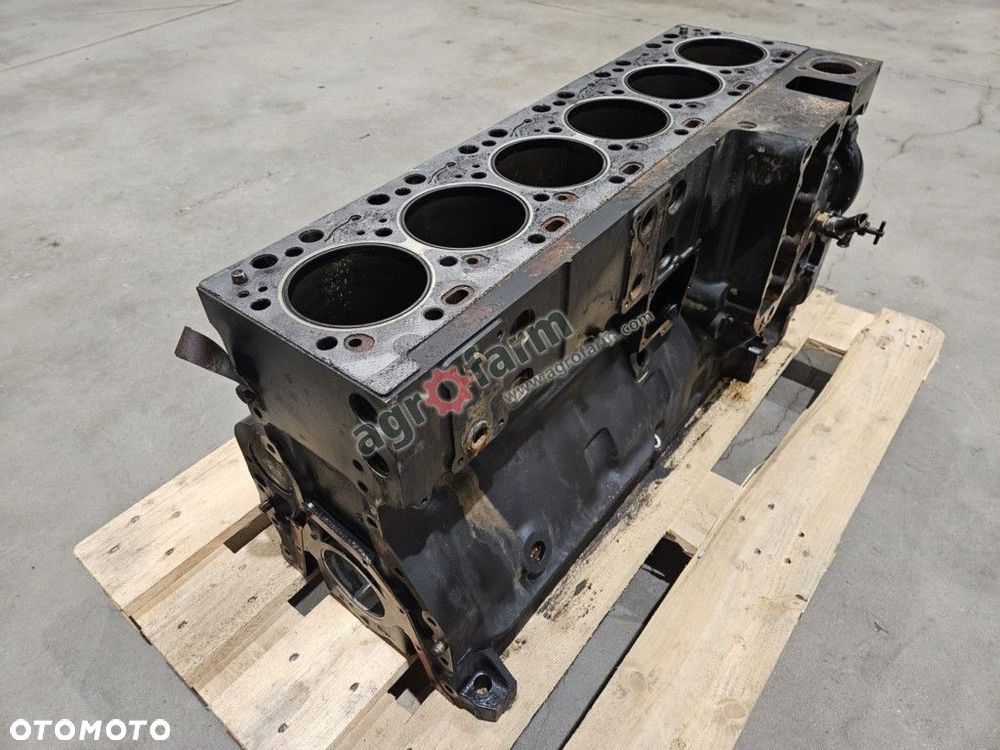 Blok silnika Case MX 240, 270 - 3